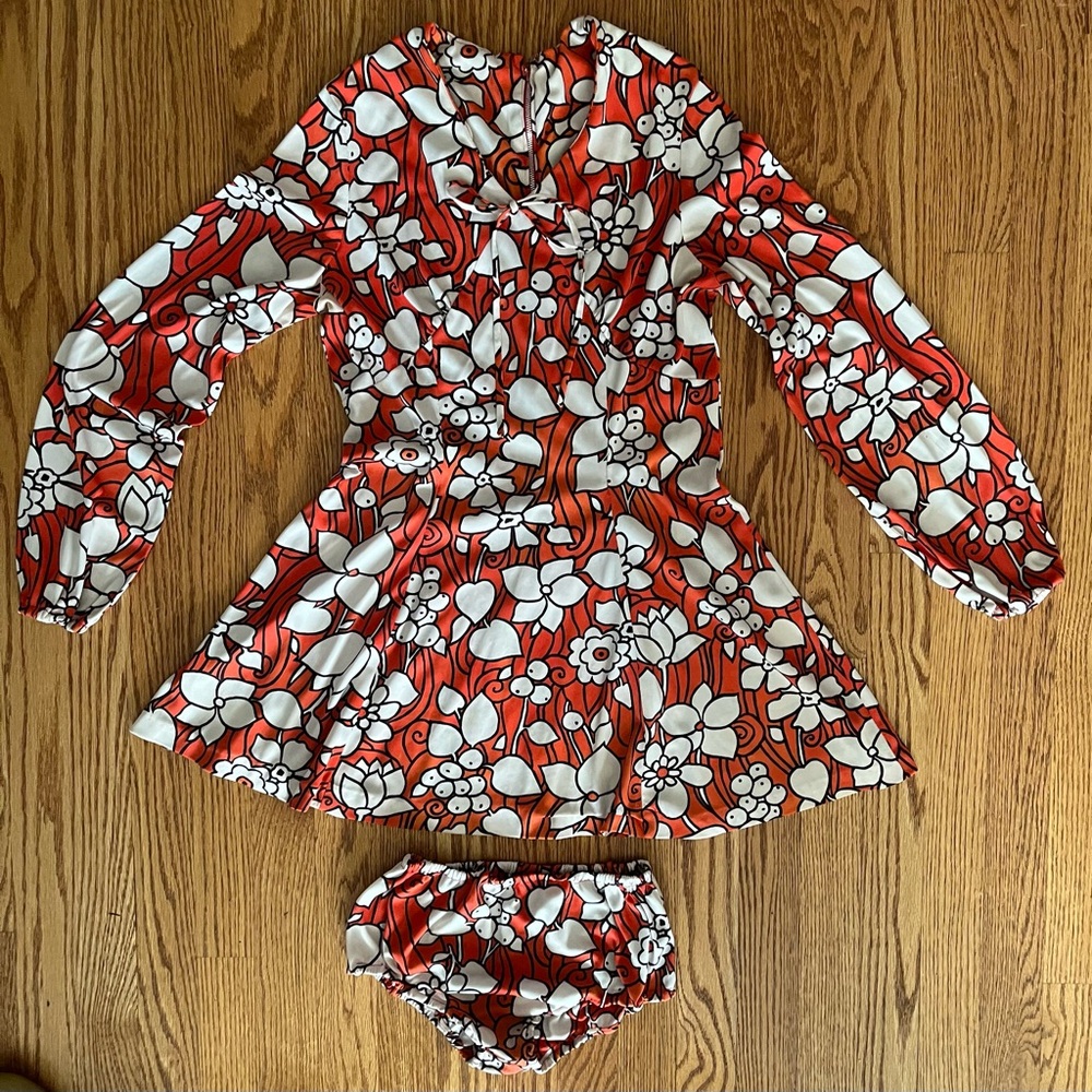 Vintage 1970’s Mod or Gogo Red & White Floral Long Sleeve Dress with Bloomers - Picture 2 of 8